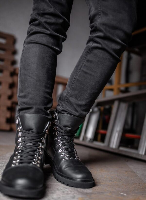 Black William - Image 2
